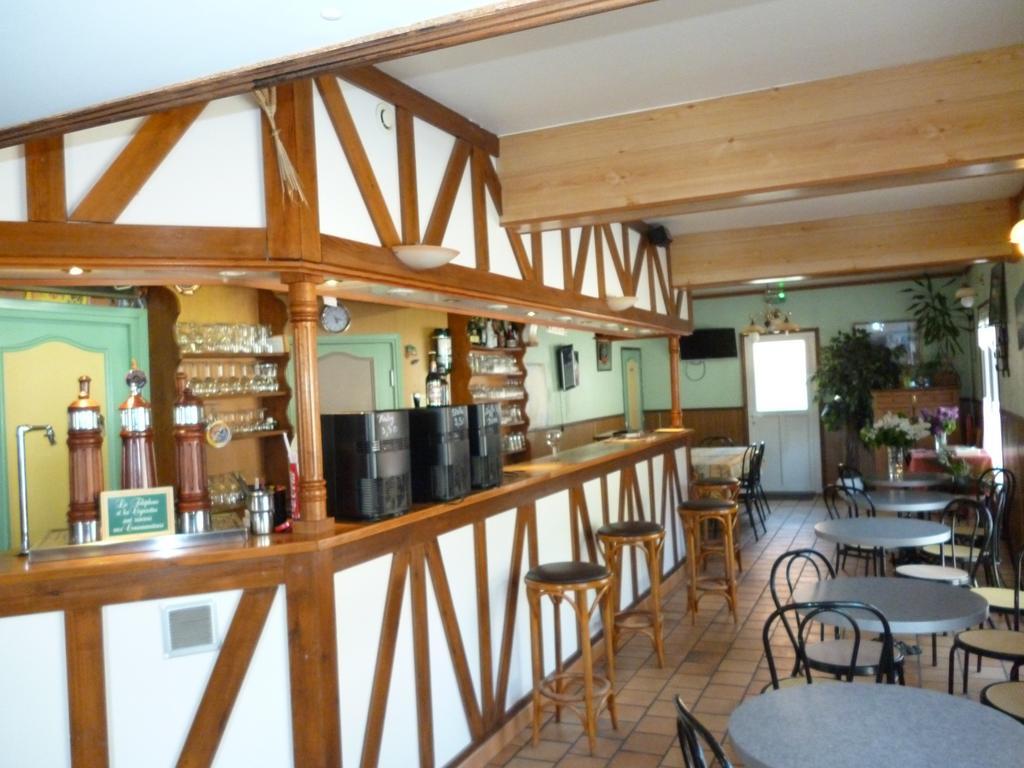 Auberge Des Etangs Roussent Kamer foto