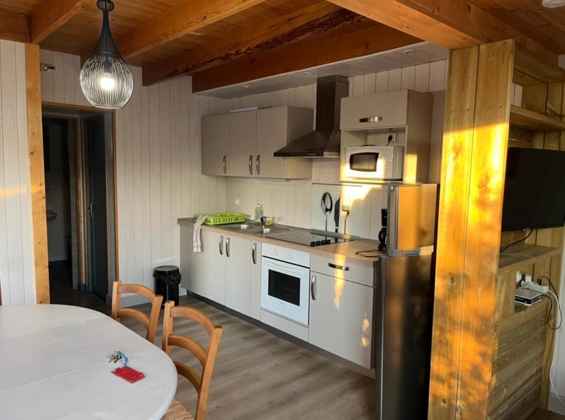 Auberge Des Etangs Roussent Buitenkant foto