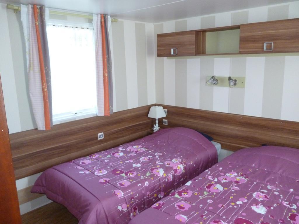 Auberge Des Etangs Roussent Buitenkant foto