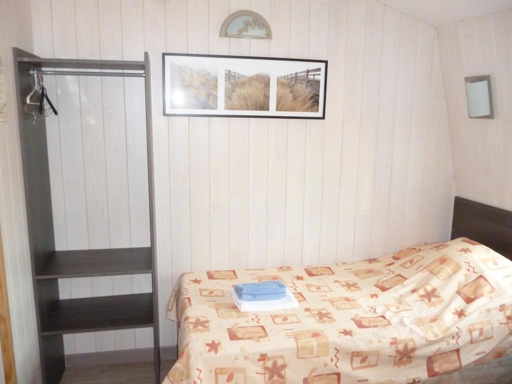 Auberge Des Etangs Roussent Buitenkant foto