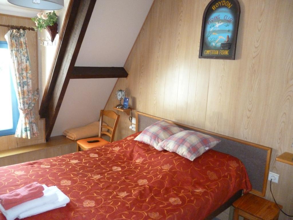 Auberge Des Etangs Roussent Buitenkant foto