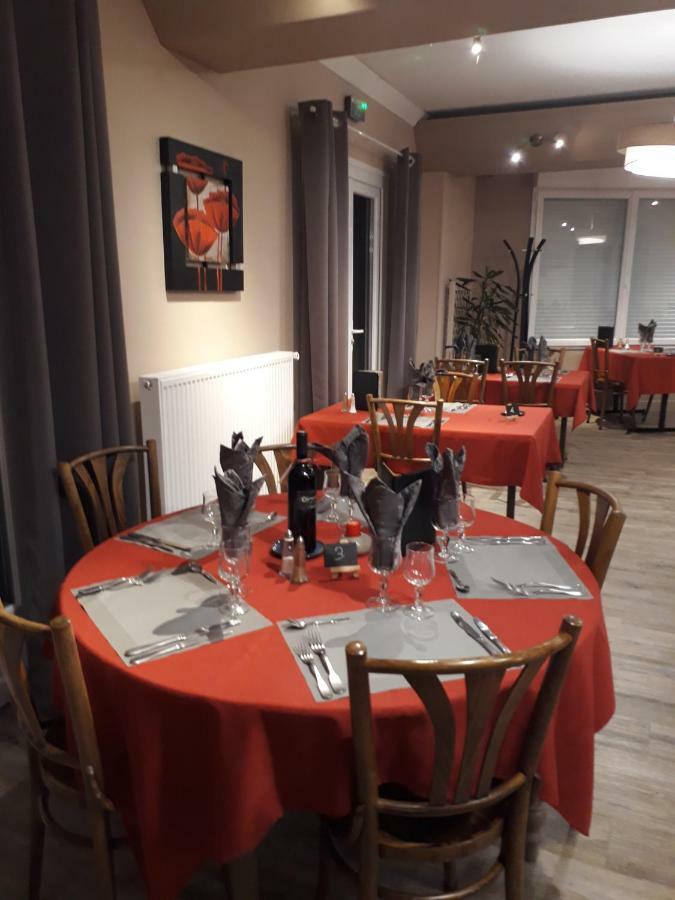 Auberge Des Etangs Roussent Buitenkant foto